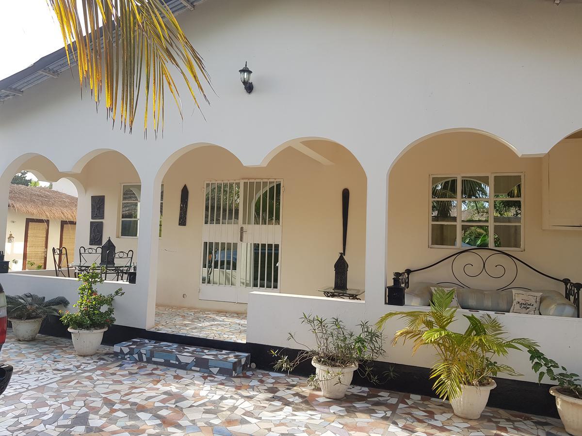 Mandinka Lodge Кололі Екстер'єр фото