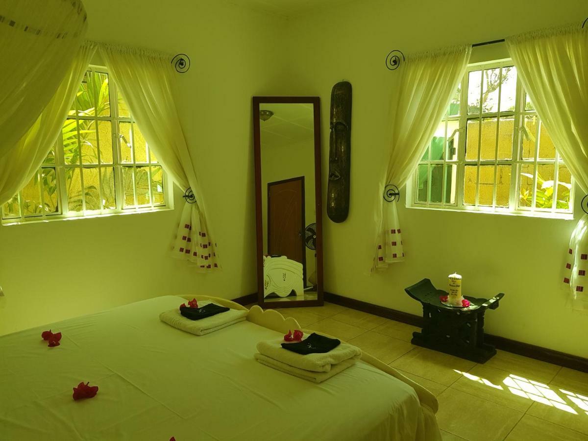 Mandinka Lodge Кололі Екстер'єр фото